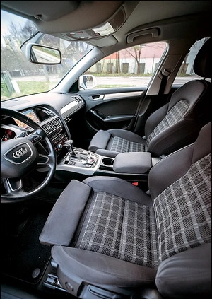 Audi A4 cena 38999 przebieg: 240000, rok produkcji 2013 z Kolonowskie małe 667